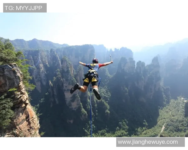 重庆极限运动队默契配合探秘与挑战极限的精彩瞬间